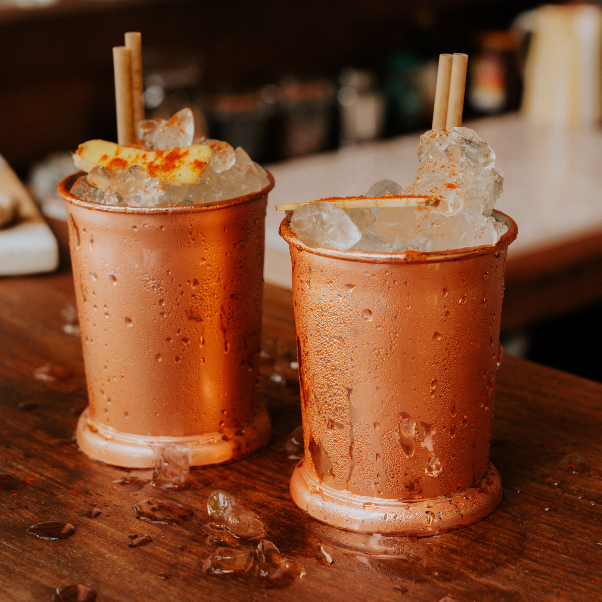 Zoom sur le Mezcal Mule, un cocktail aux saveurs fumées, twist du classique Moscow Mule