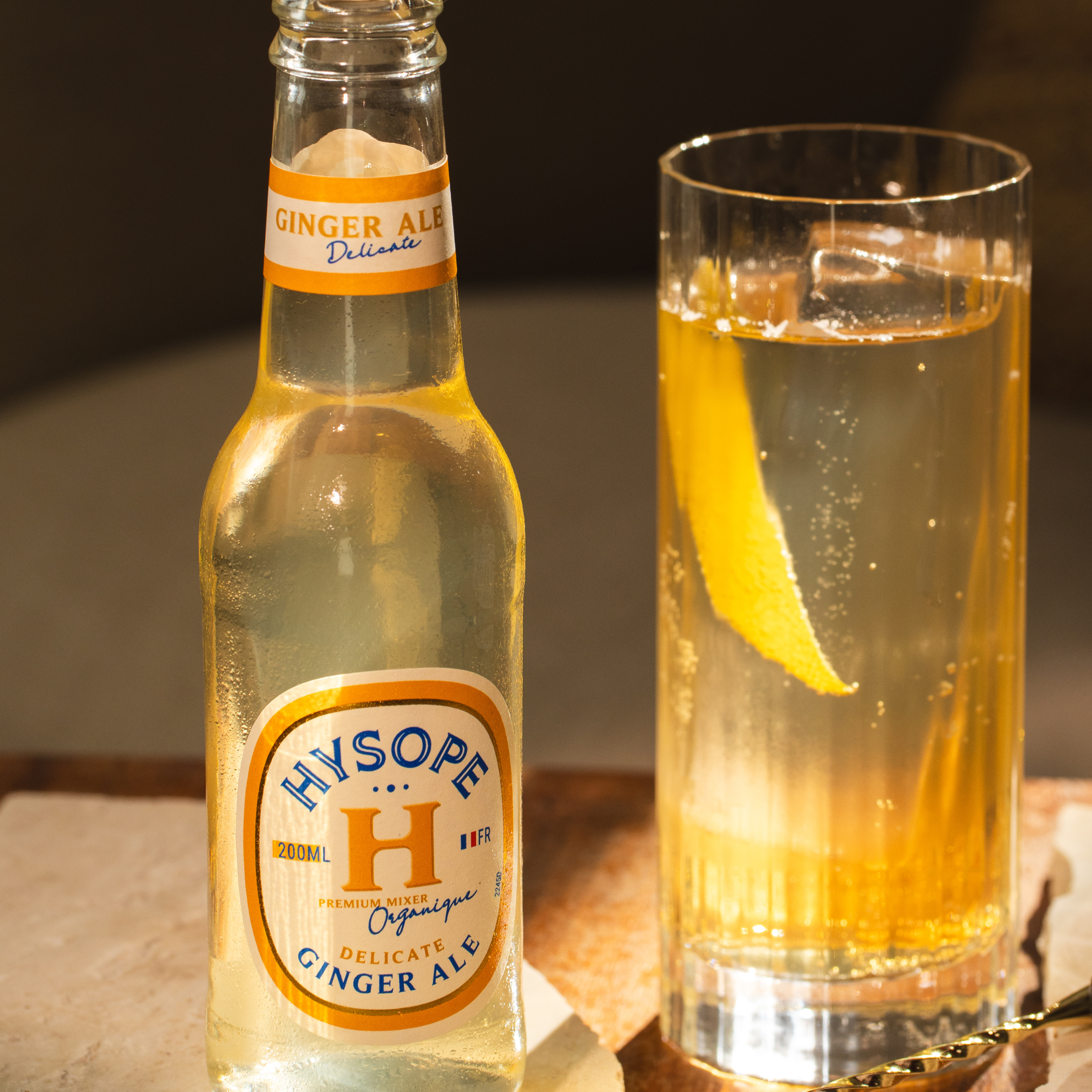 Zoom sur la robe doré du Horse's Neck avec la Ginger Ale Délicate Hysope et le cognac VSOP Braastad