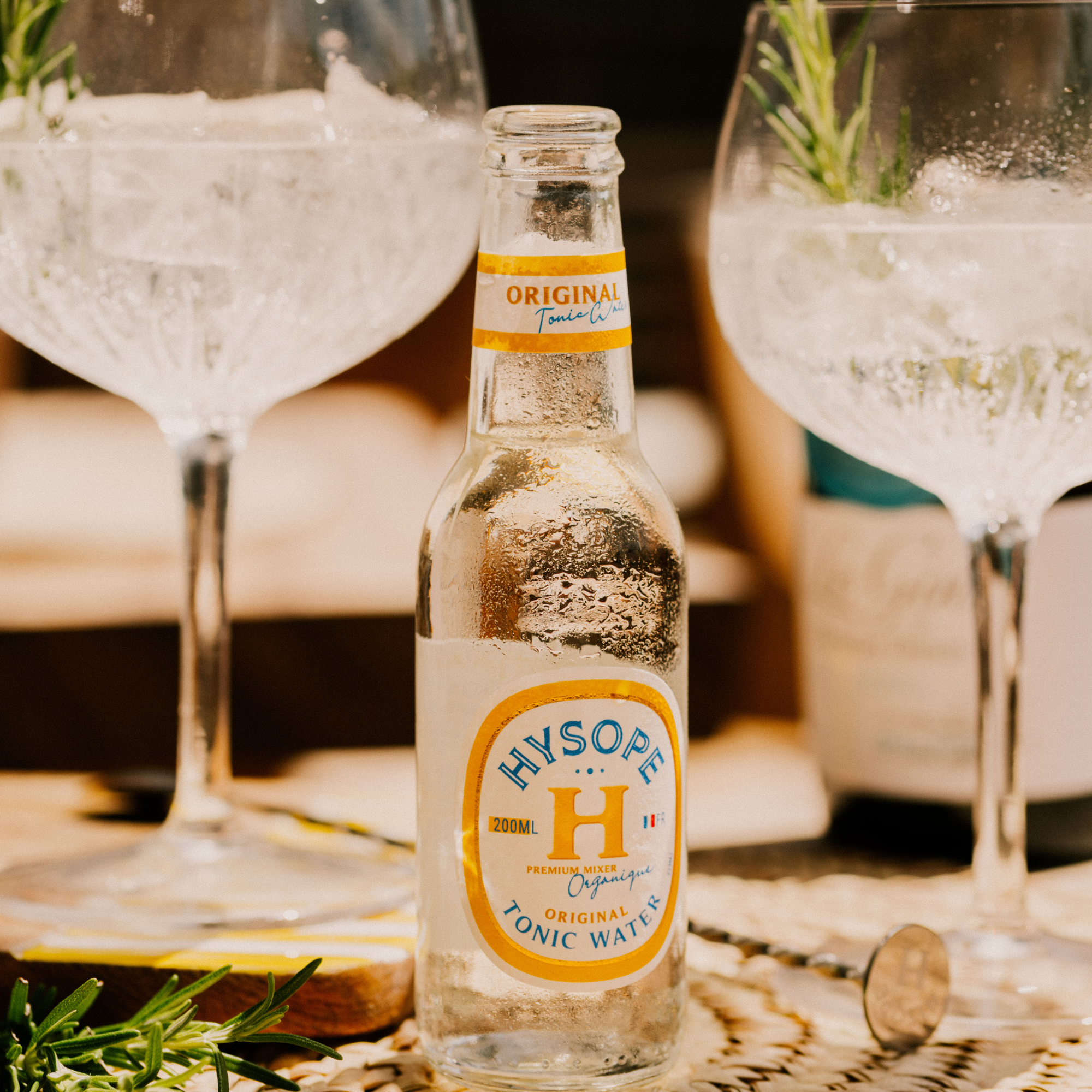 Zoom sur notre gin tonic ultra rafraichissant et français ! signé la maison Christian Drouin et Hysope