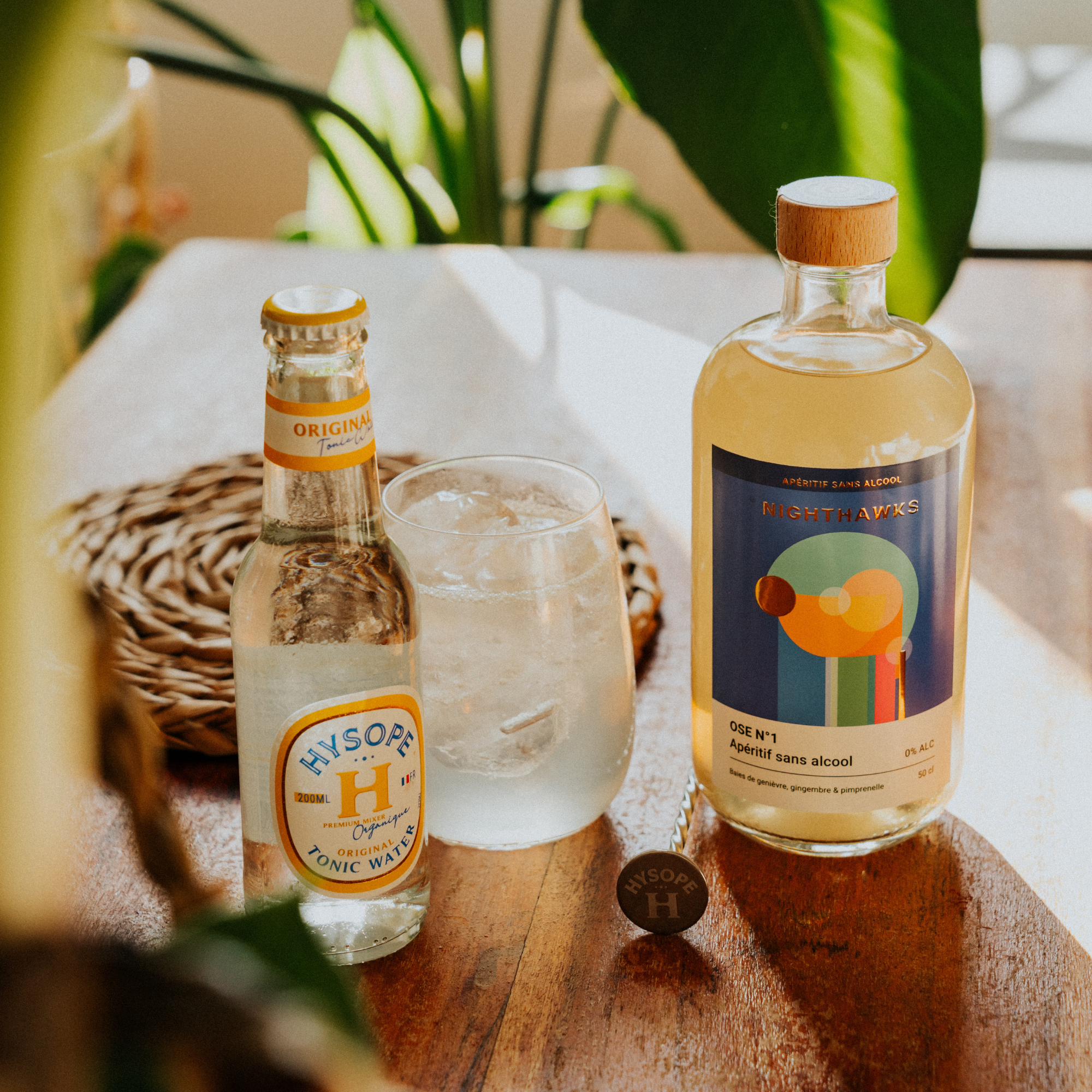 Gin Tonic Sans Alcool avec l'apéritif OSE N°1 de Nighthawks et notre Tonic Original Hysope
