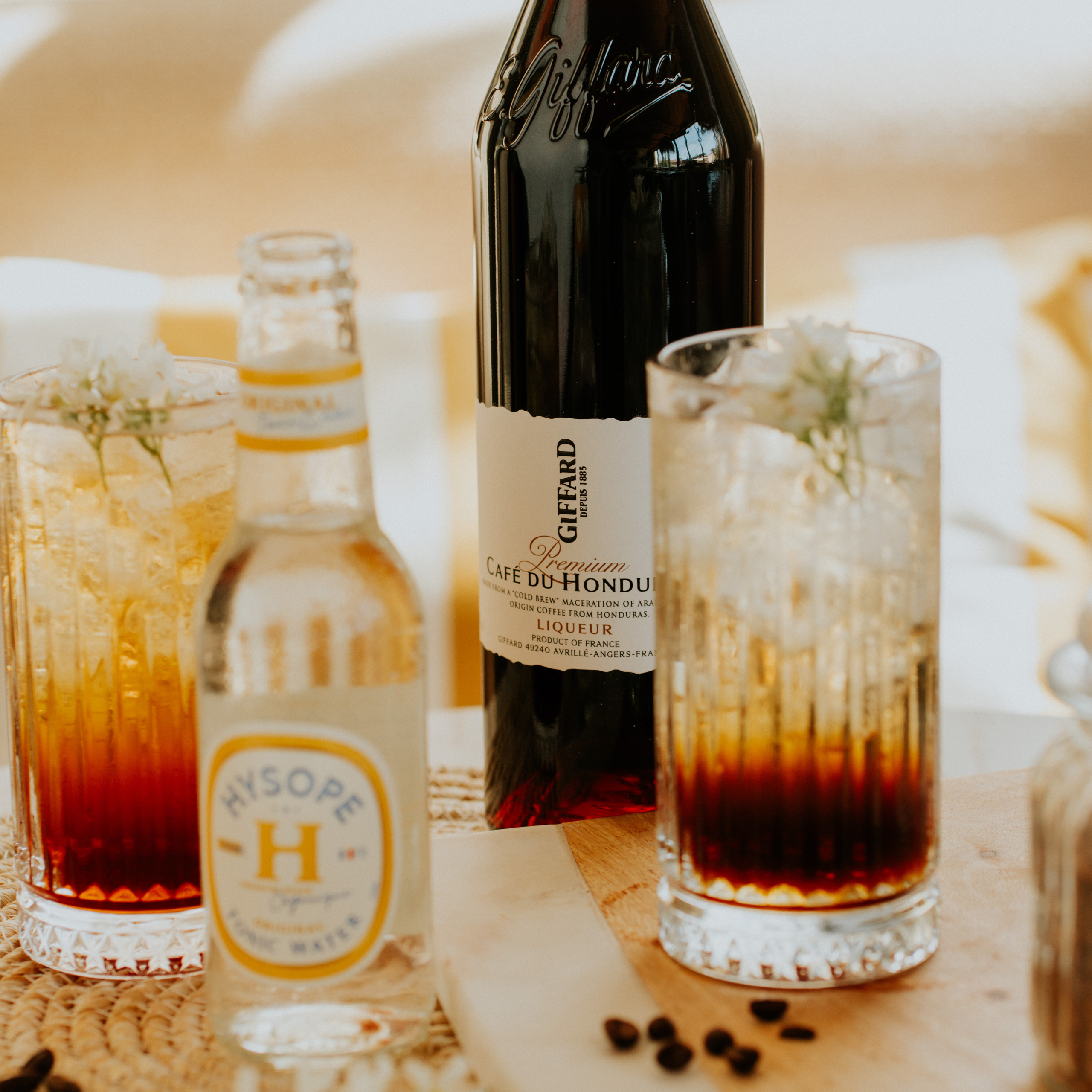 Le joli cocktail Café Tonic, parfait pour les amateurs de fraicheur et d'amertume